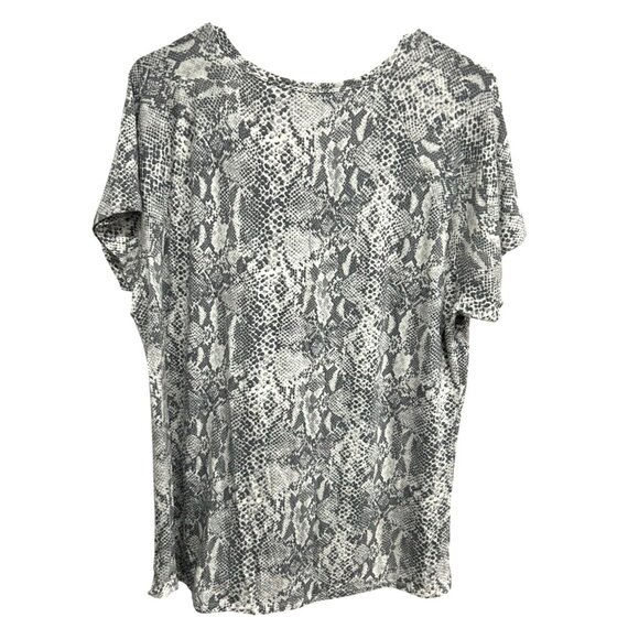Time & Tru Womens Snake Print Short Sleeve Top Sz XL - Picture 2 of 10